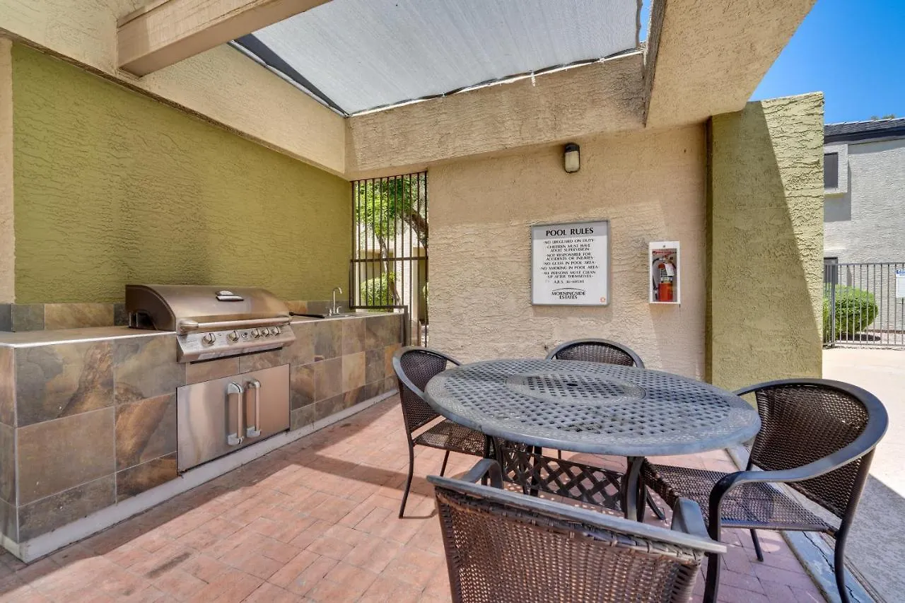 Phoenix Townhome With Community Pool - Near Golf! Tatil Evi